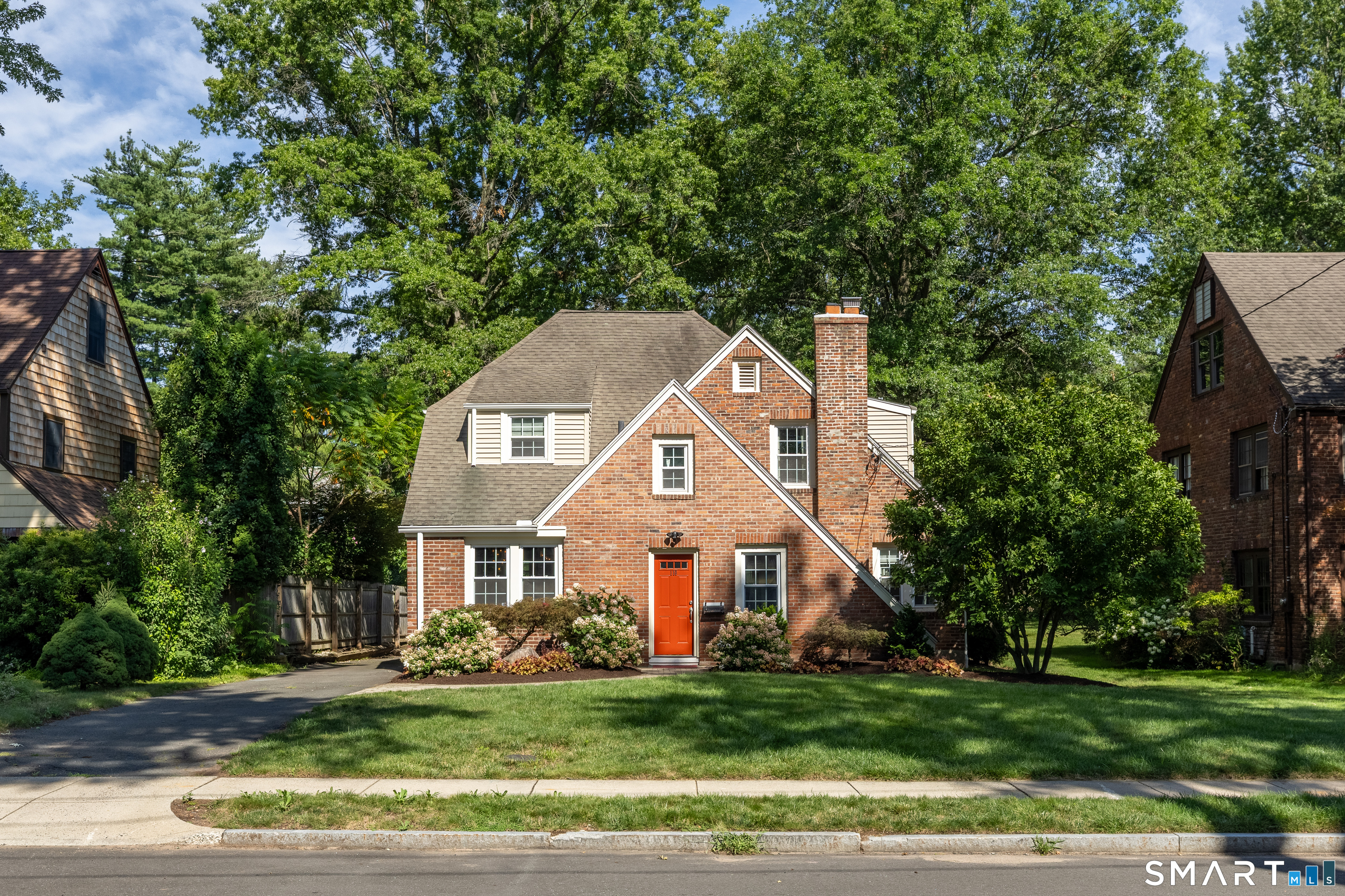 110 Foxcroft Road West Hartford, CT 06119 - Photo 36 of 36 Gallery Image 36