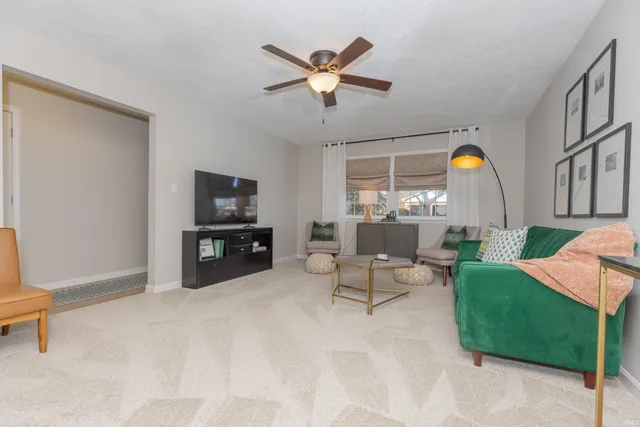 $315,000 | 709 Cypress Street, Newburgh, IN 47630