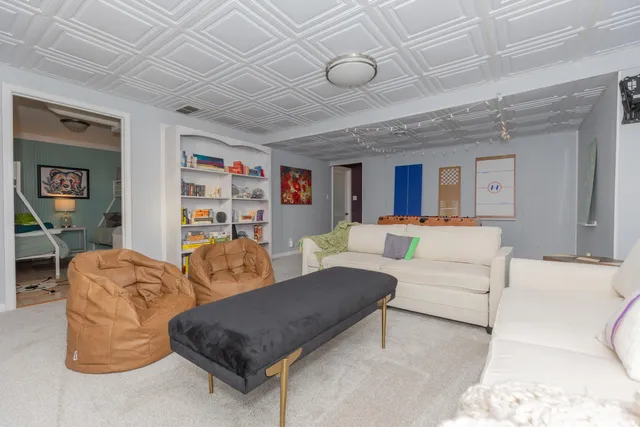 $315,000 | 709 Cypress Street, Newburgh, IN 47630