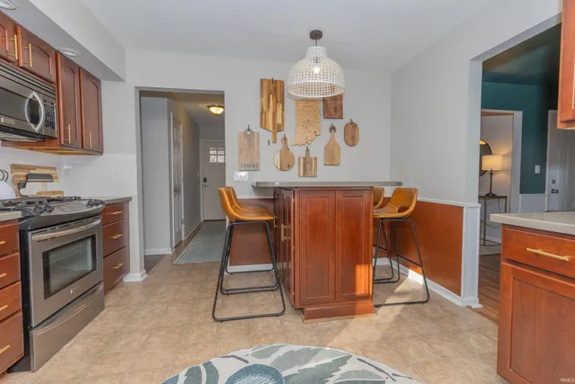 $315,000 | 709 Cypress Street, Newburgh, IN 47630