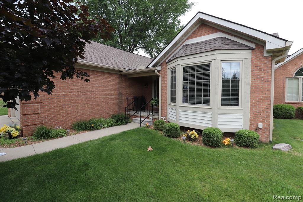 26258 Orchard Lake Road Farmington Hills, MI 48334 - Photo 1 of 22
