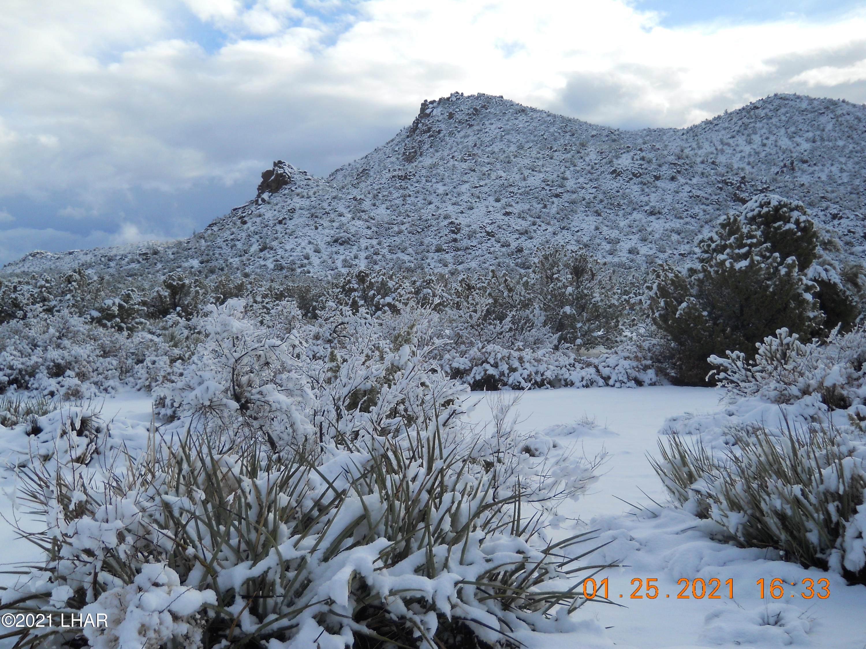 3289 South Gold Mine Road Yucca, AZ 86438 - Photo 27 of 74 January Snowfall on property