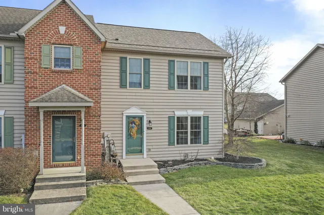 $219,900 | 1976 Ashley Drive, Chambersburg, PA 17201