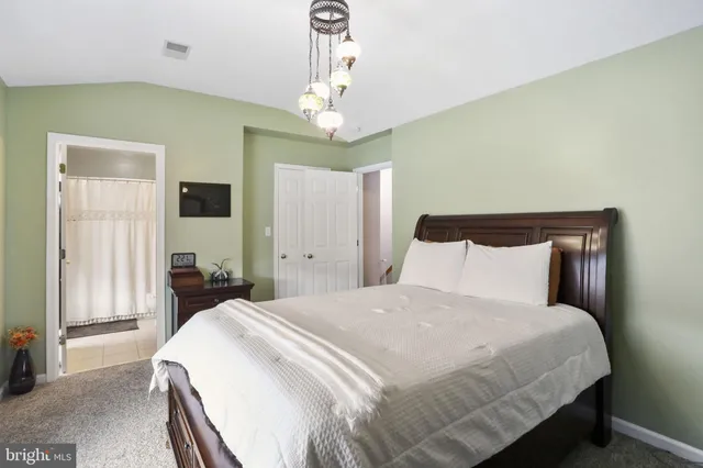 $219,900 | 1976 Ashley Drive, Chambersburg, PA 17201