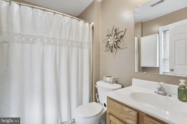 $219,900 | 1976 Ashley Drive, Chambersburg, PA 17201