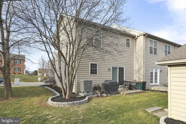 $219,900 | 1976 Ashley Drive, Chambersburg, PA 17201