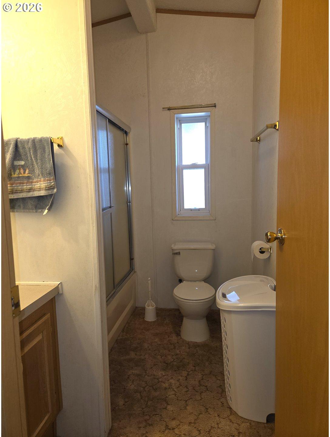 5335 Main Street, Unit 11 Springfield, OR 97478 - Photo 20 of 30 Bathroom