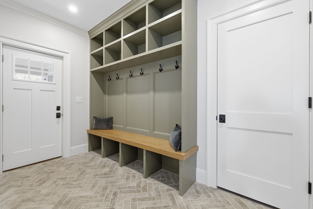 36 Kingswood Road Westwood, MA 02090 - Photo 25 of 30