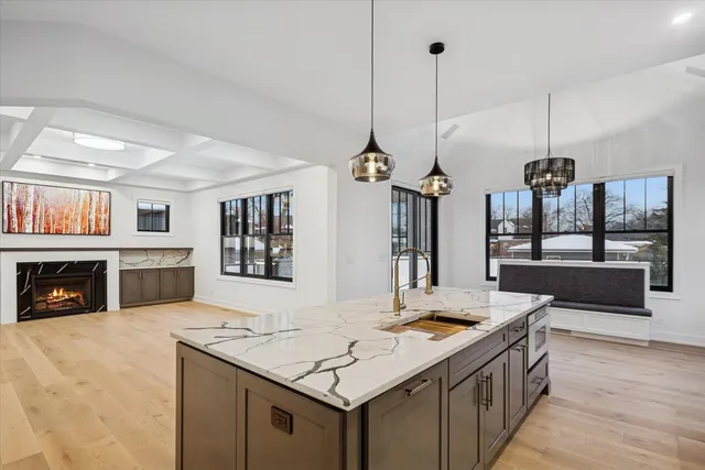 $1,599,900 | 284 Highland Avenue, Elmhurst, IL 60126