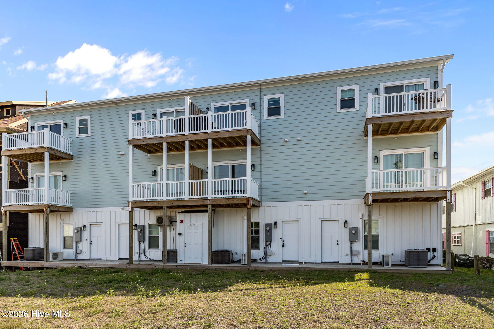108 West Terminal Boulevard, Unit B Atlantic Beach, NC 28512 - Photo 3 of 56 3-web-or-mls-1S3A5031