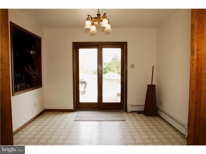 3302 Coventryville Road Pottstown, PA 19465 - Photo 9 of 21 Breakfast Room
