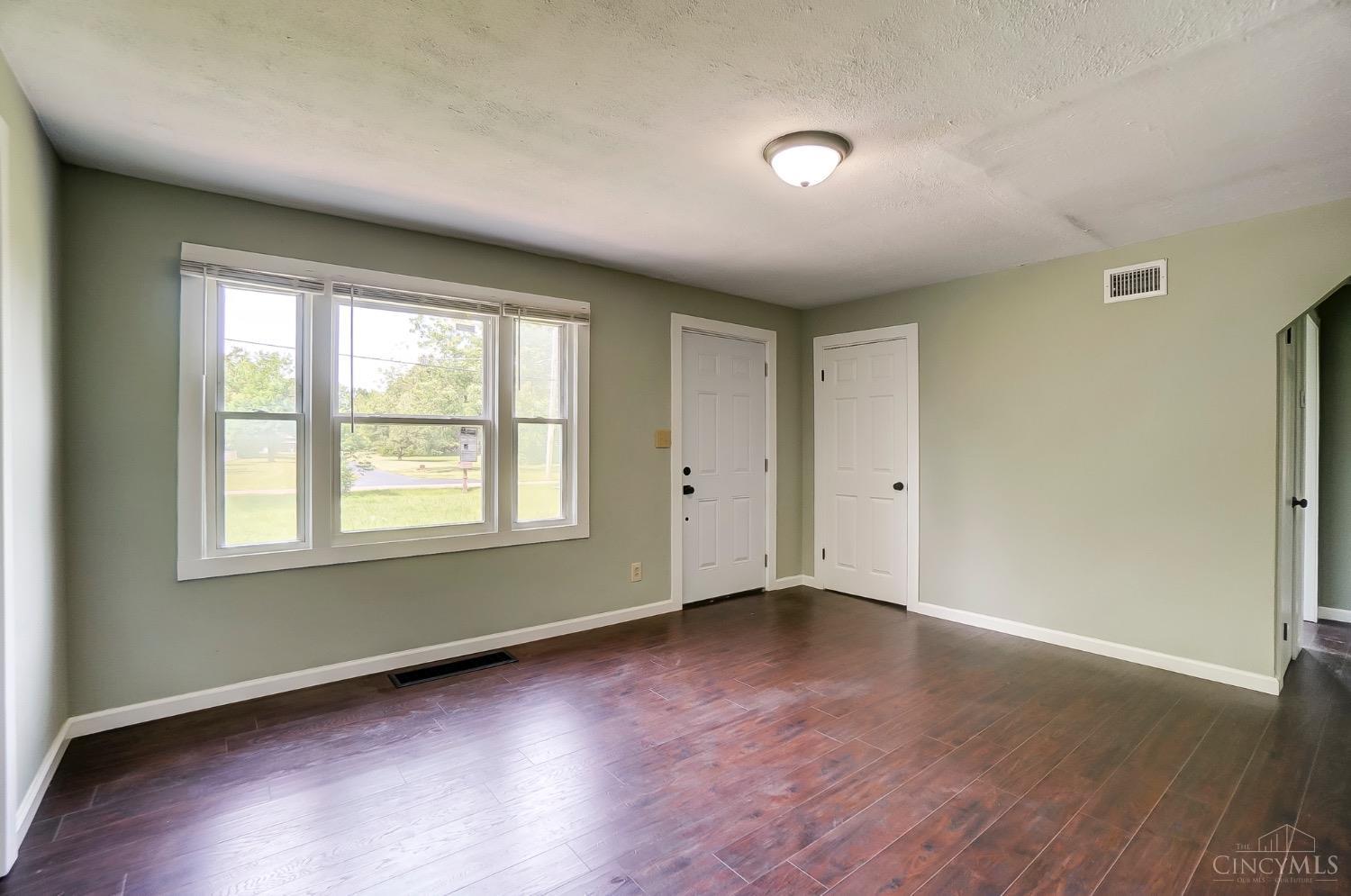 6328 Belfast Road Goshen, OH 45122 - Photo 5 of 35 Gallery Image 5