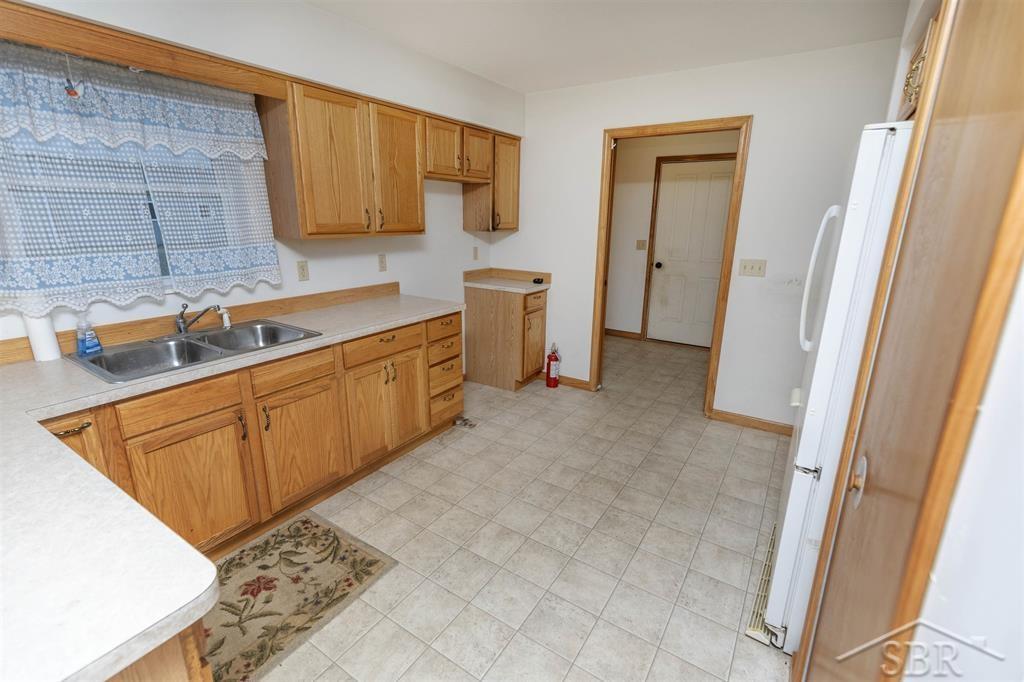 503 East Shaffer Road Hope, MI 48628 - Photo 15 of 35