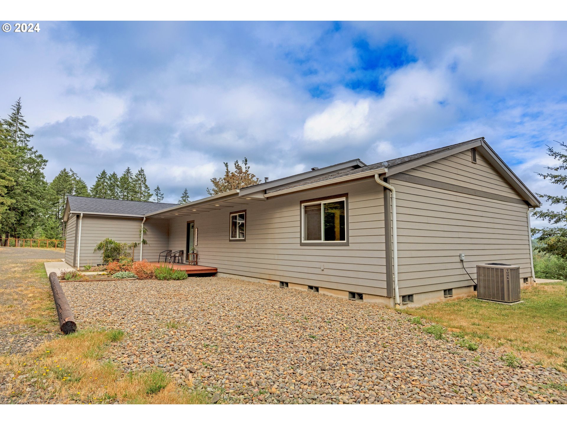 24645 Butler Road Junction City, OR 97448 - Photo 36 of 48 Gallery Image 36