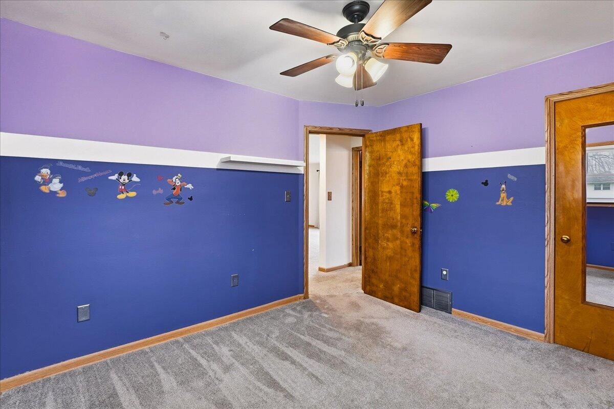 909 North Rensselaer Street Griffith, IN 46319 - Photo 11 of 32 1200x800