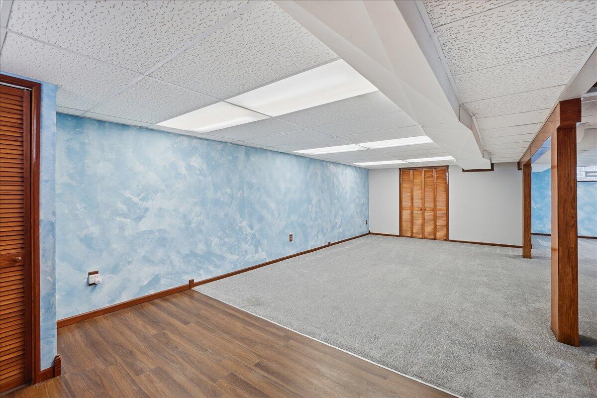 909 North Rensselaer Street Griffith, IN 46319 - Photo 18 of 32 1200x800