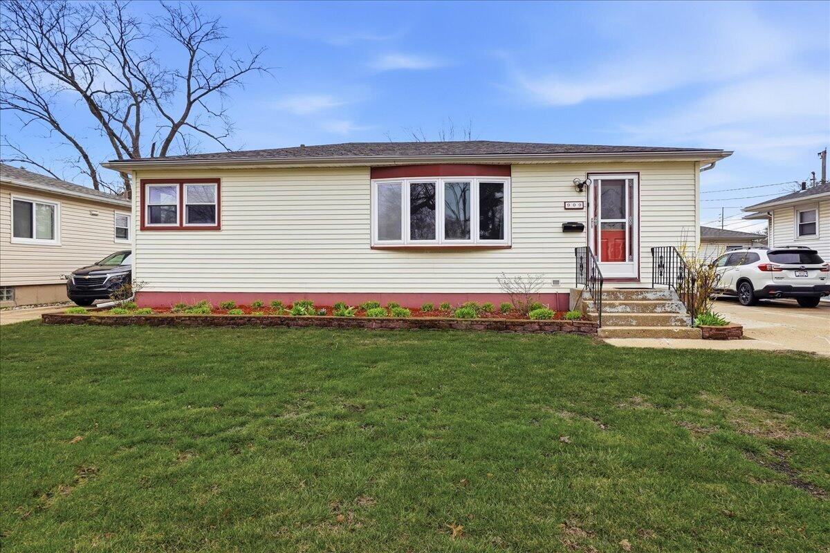 909 North Rensselaer Street Griffith, IN 46319 - Photo 2 of 32 1200x800