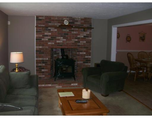 4 Hoover Road, Unit 4 Walpole, MA 02081 - Photo 2 of 7 Gallery Image 2
