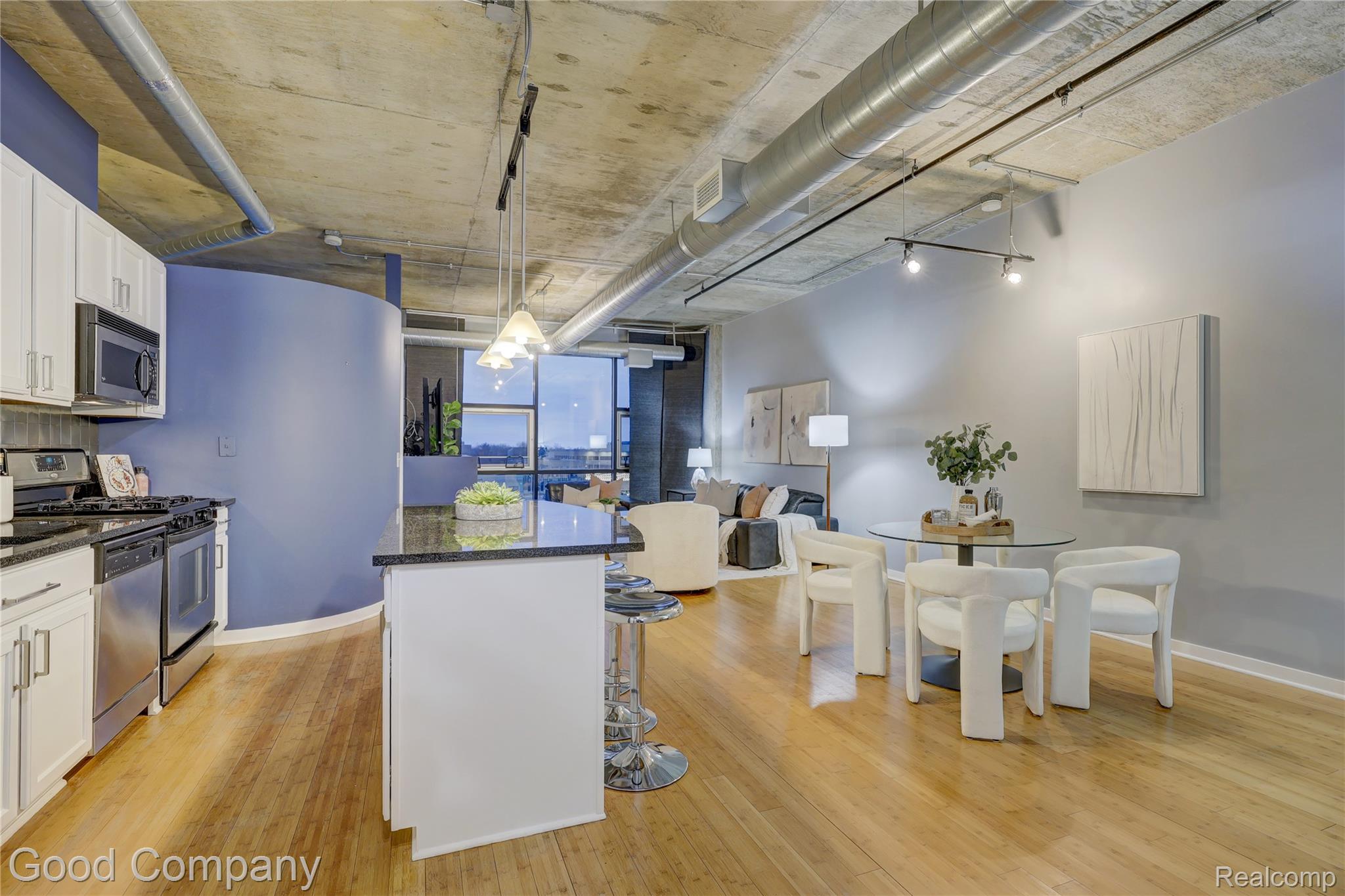 100 West Fifth Street, Unit 604 Royal Oak, MI 48067 - Photo 2 of 57 100 W. 5th St. #604-01.jpg
