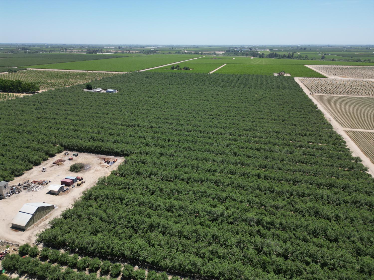 5658 Road 28 Madera, CA 93637 - Photo 10 of 12 a view of a lake with a beach