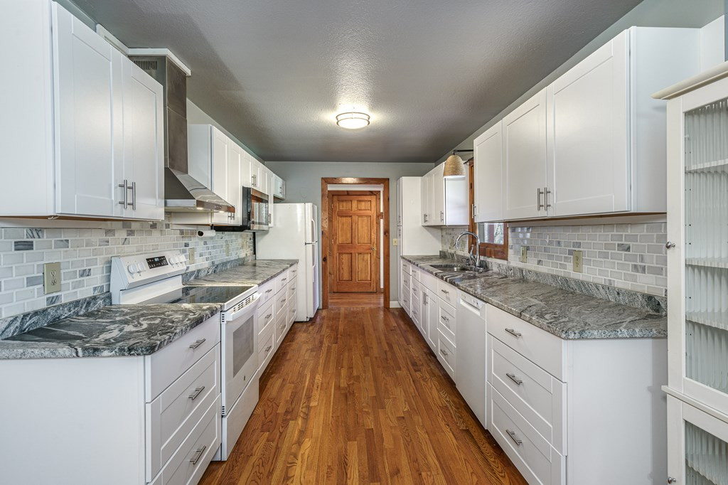 1792 Wolfcreek Road Murphy, NC 28906 - Photo 13 of 54