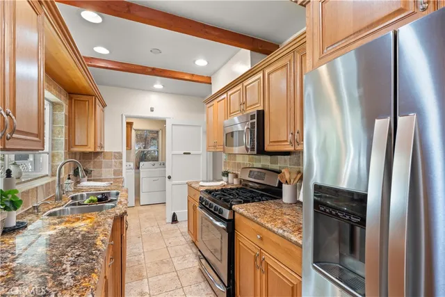 $919,000 | 2325 South Gaffey Street, San Pedro, CA 90731