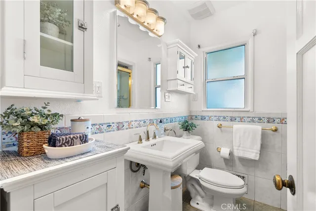 $919,000 | 2325 South Gaffey Street, San Pedro, CA 90731