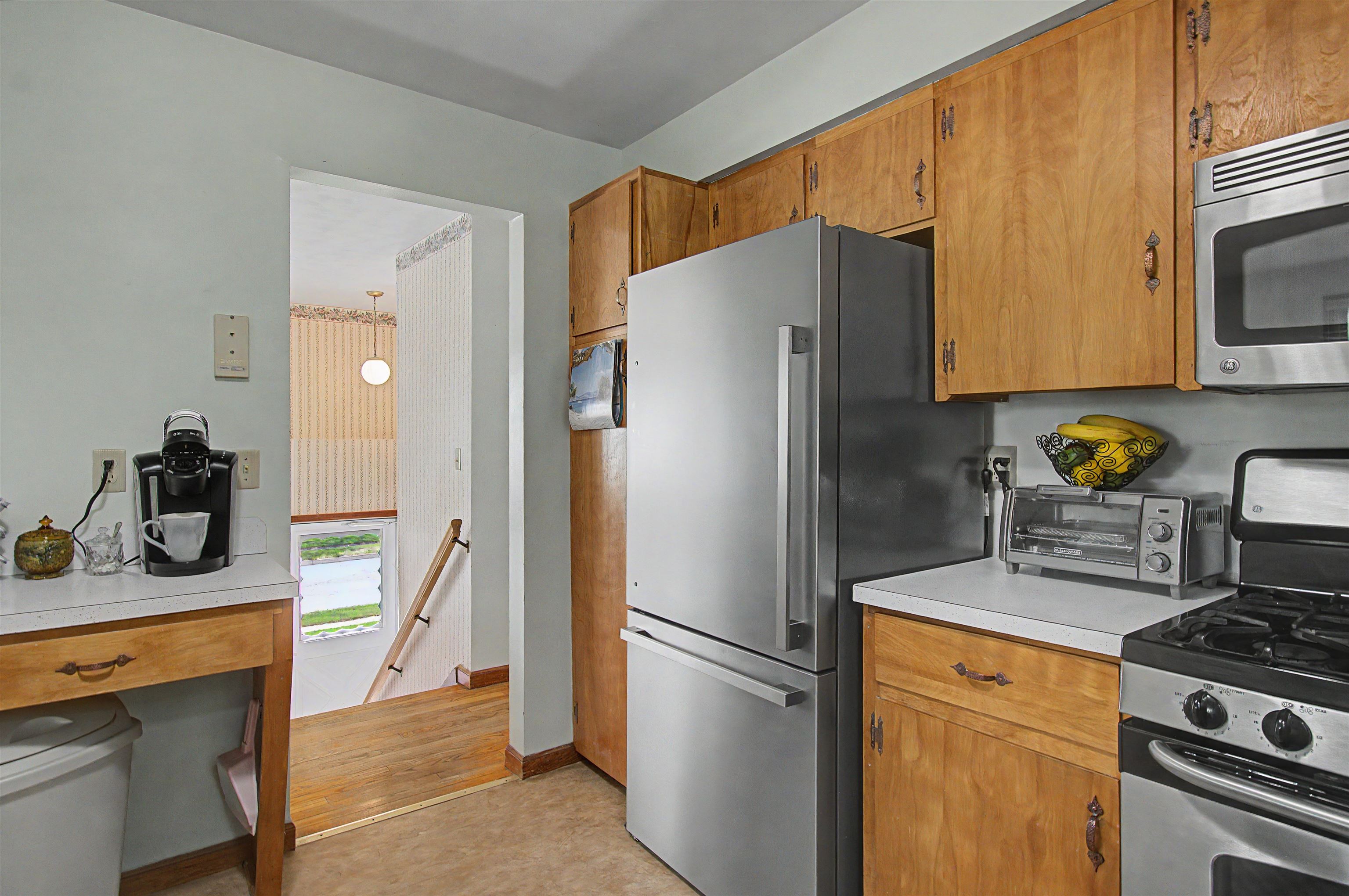 16 Colbert Street Essex Junction, VT 05452 - Photo 13 of 48