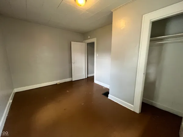 $1,175 | 1527 North Chester Avenue, Indianapolis, IN 46201