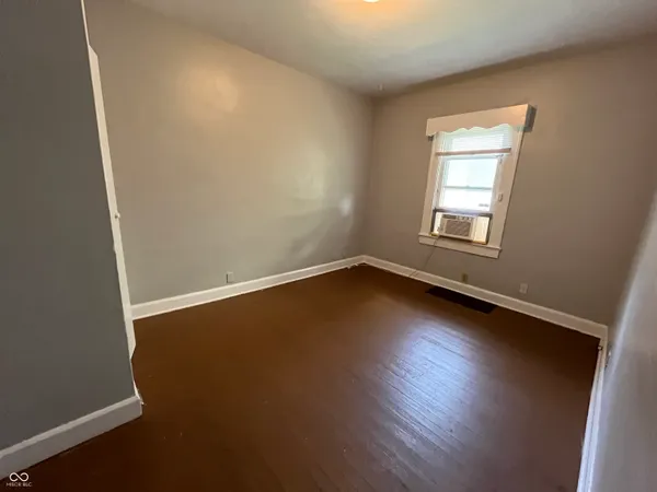 $1,175 | 1527 North Chester Avenue, Indianapolis, IN 46201