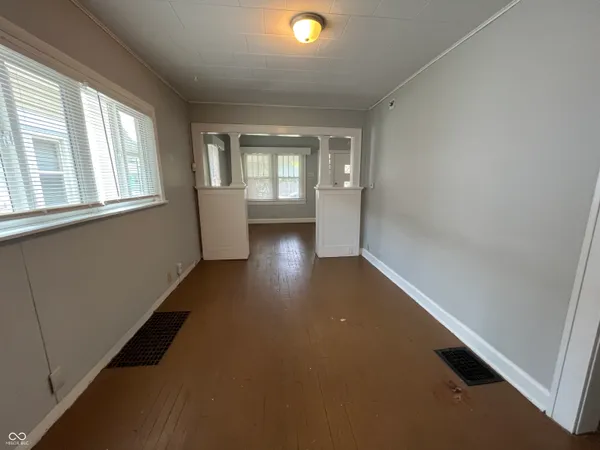 $1,175 | 1527 North Chester Avenue, Indianapolis, IN 46201
