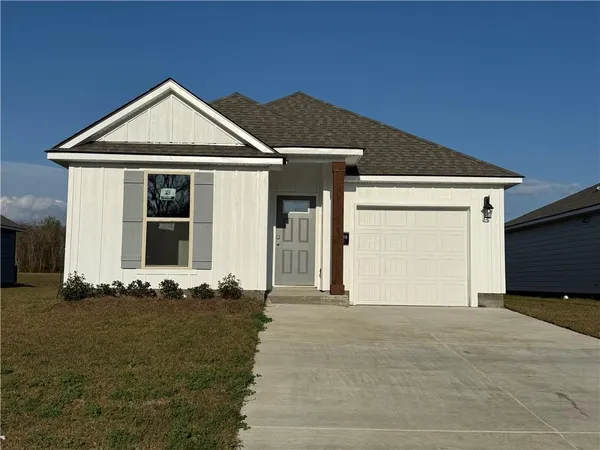 $248,900 | 419 Holmes Boulevard, Terrytown, LA 70056