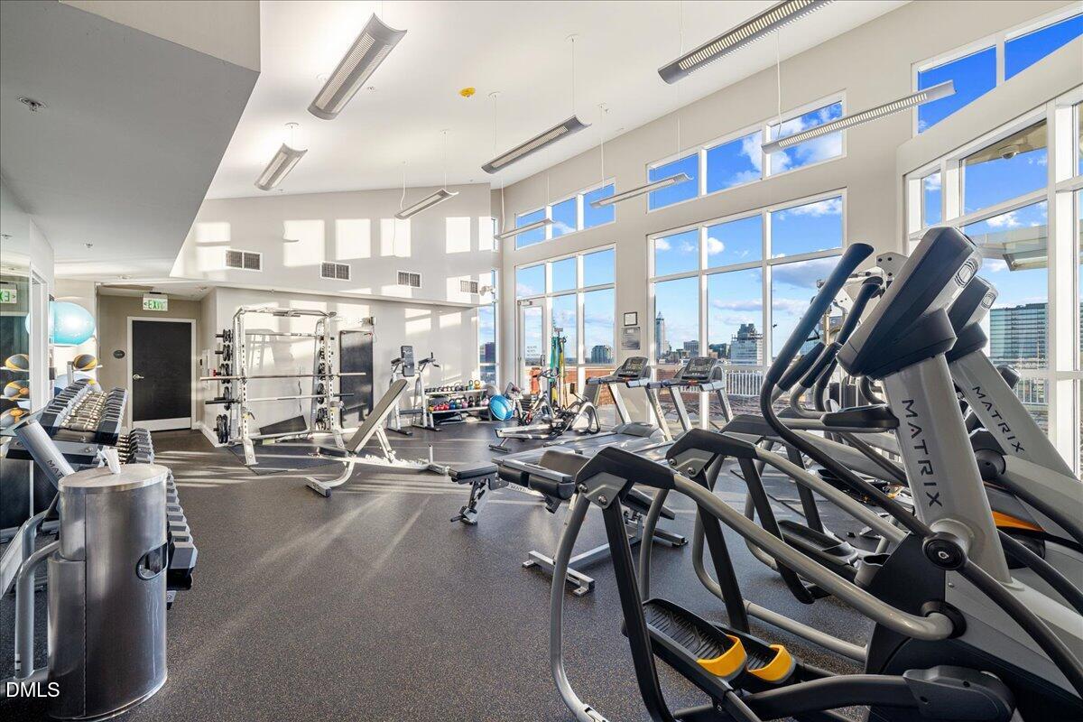 400 West North Street, Unit 900 Raleigh, NC 27603 - Photo 43 of 48 43-400 W North St unit 900