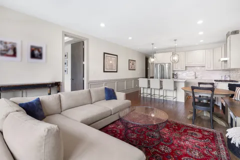 $799,000 | 1601 West Pearson Street, Unit 3S, Chicago, IL 60622