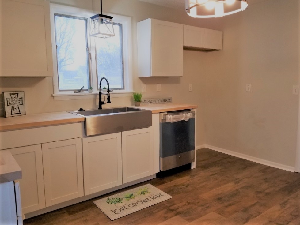 239 Walnut Street Butler, IN 46721 - Photo 2 of 8