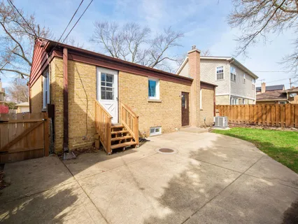 $450,000 | 8727 Hamlin Avenue, Skokie, IL 60076