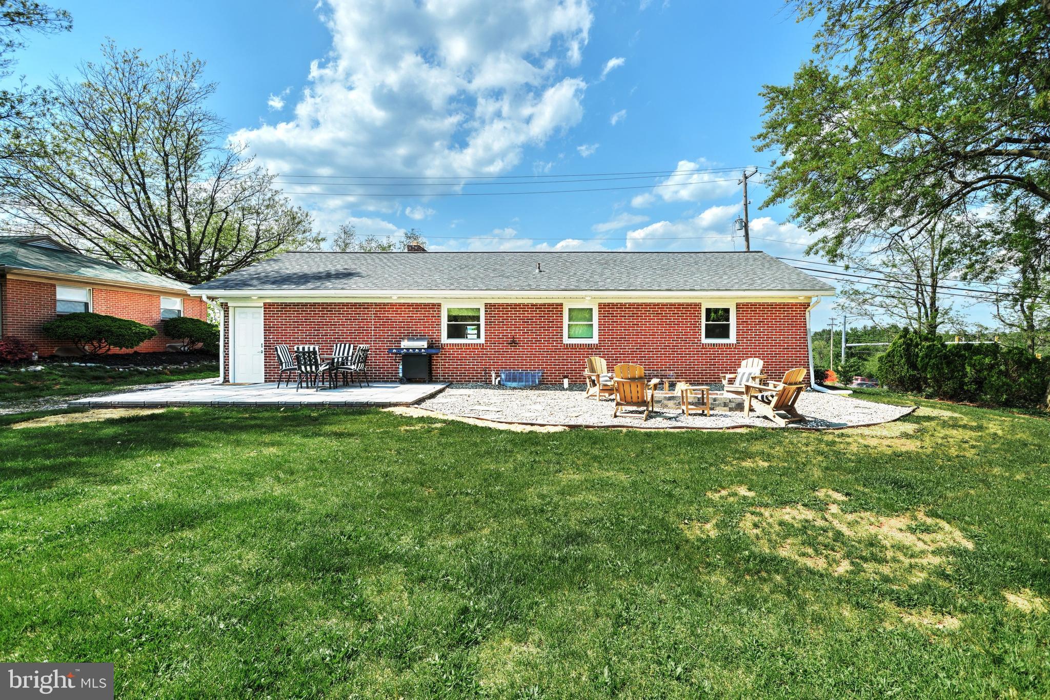 1510 Church Road York, PA 17408 - Photo 3 of 34