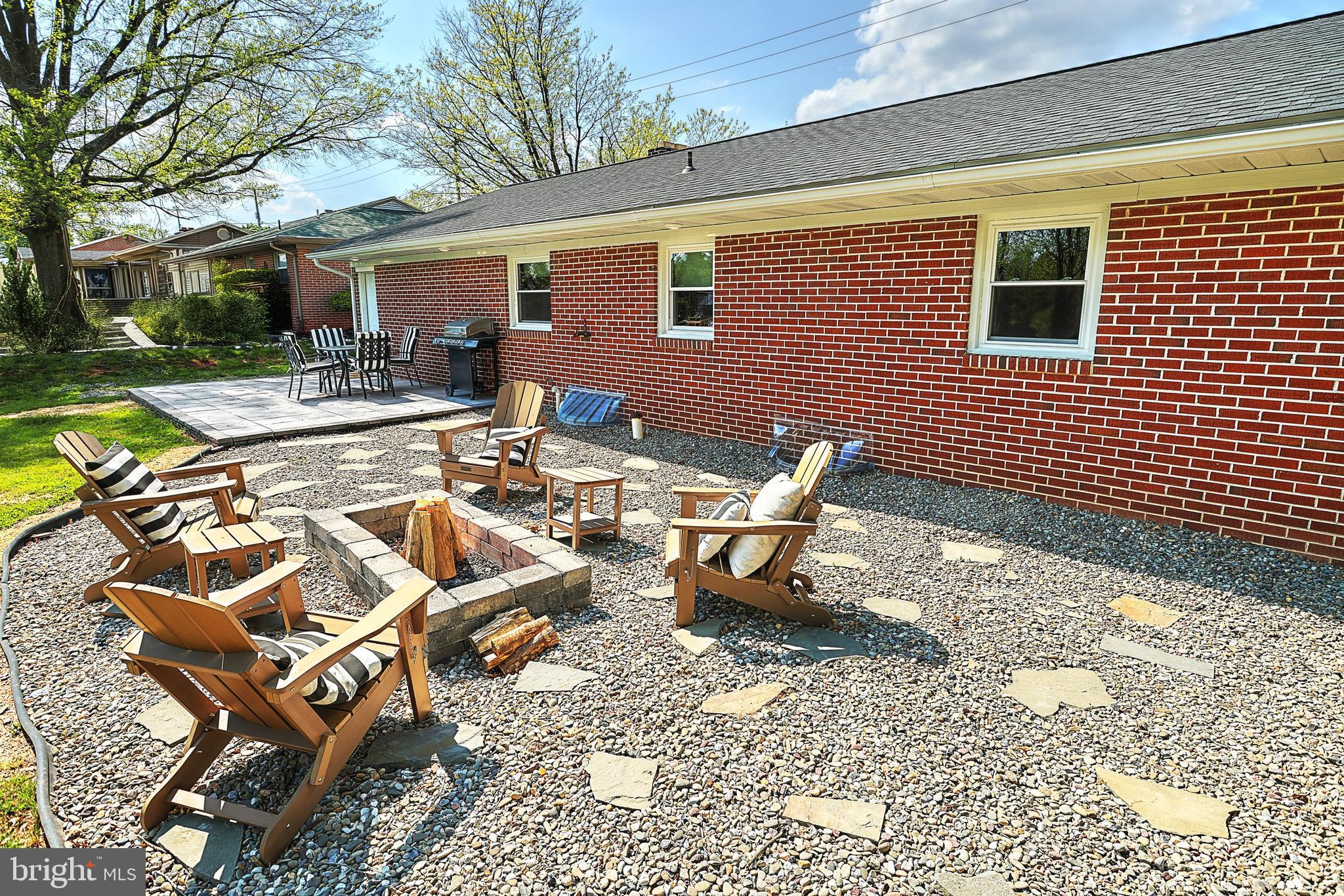 1510 Church Road York, PA 17408 - Photo 5 of 34