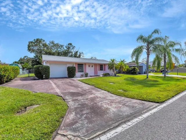 $225,000 | 2208 Parkview Drive, Fort Myers, FL 33905