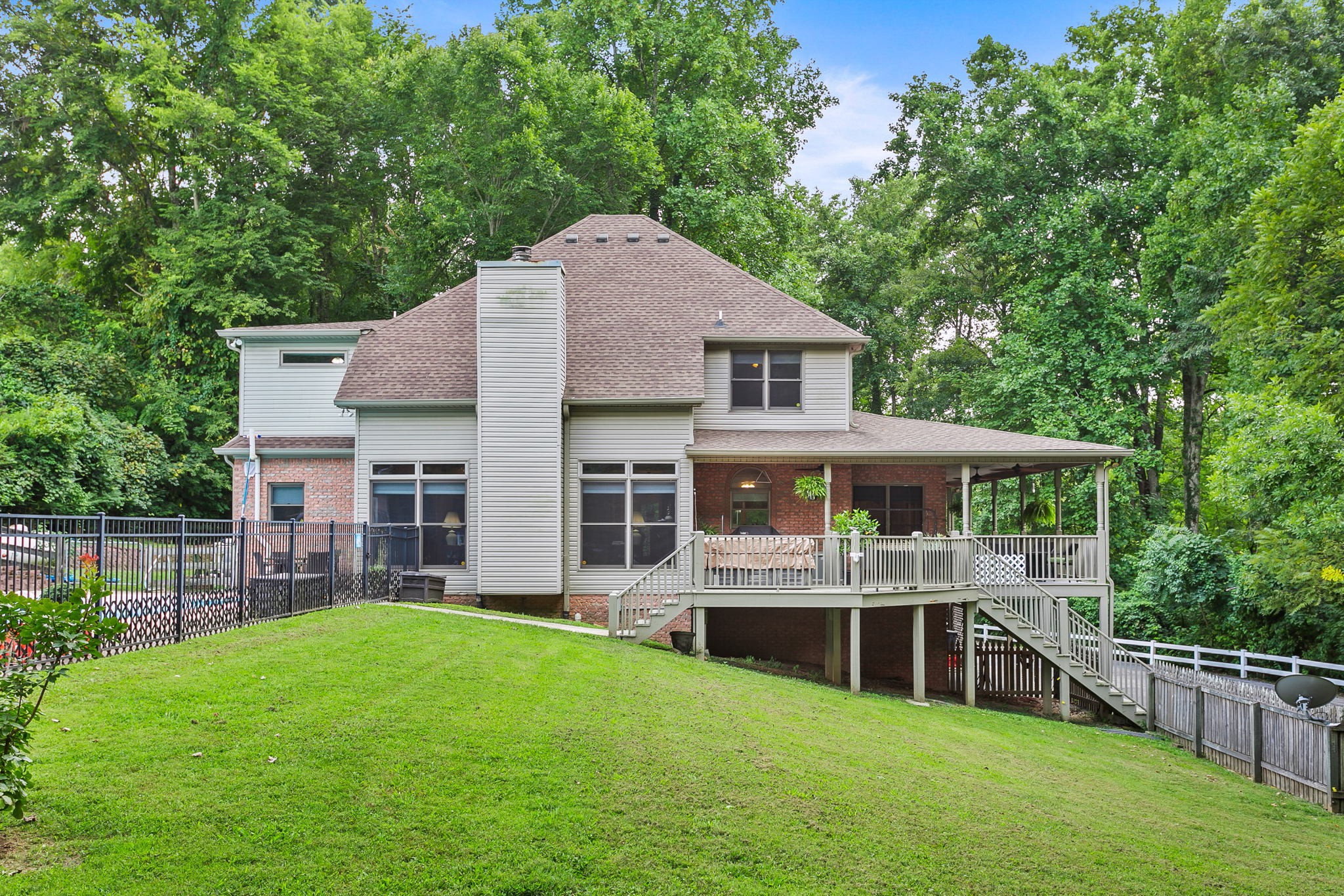 830 Baker Road Columbia, TN 38401 - Photo 45 of 68 a front view of house with yard and green space