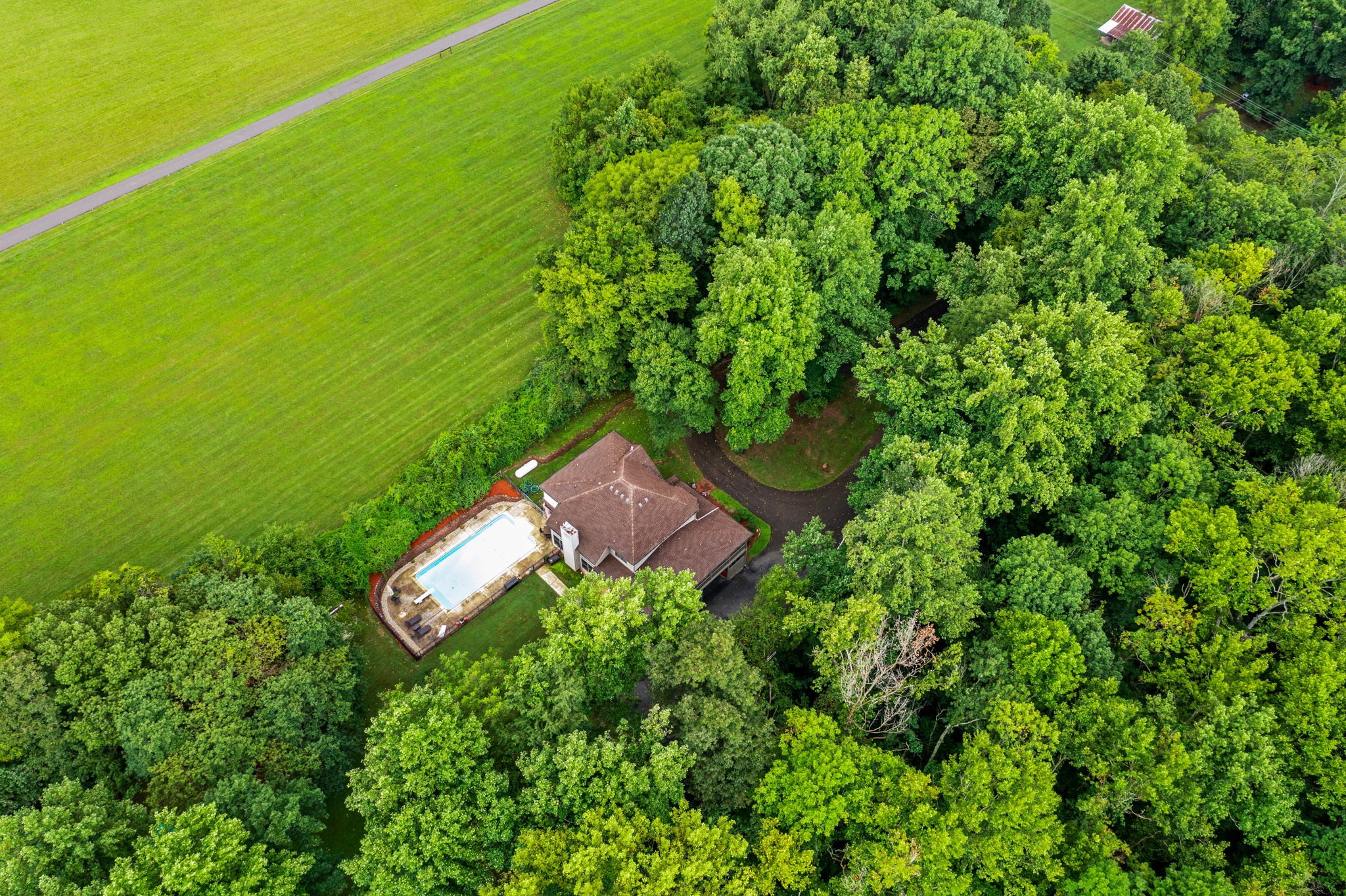 830 Baker Road Columbia, TN 38401 - Photo 65 of 68 an aerial view of a house with a yard