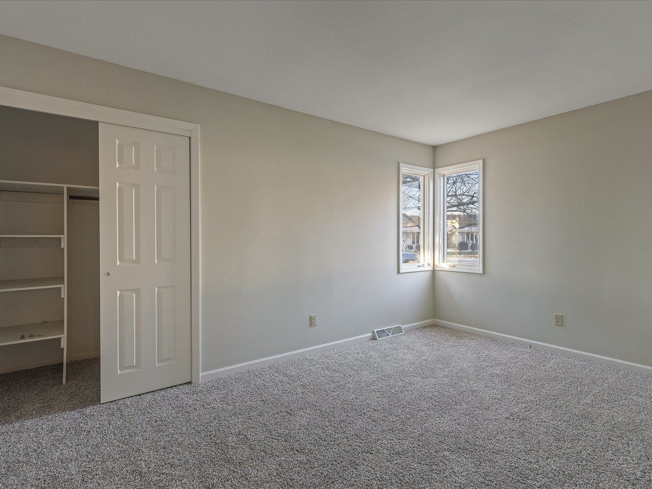 5226 Arbutus Road Rockford, IL 61107 - Photo 26 of 44