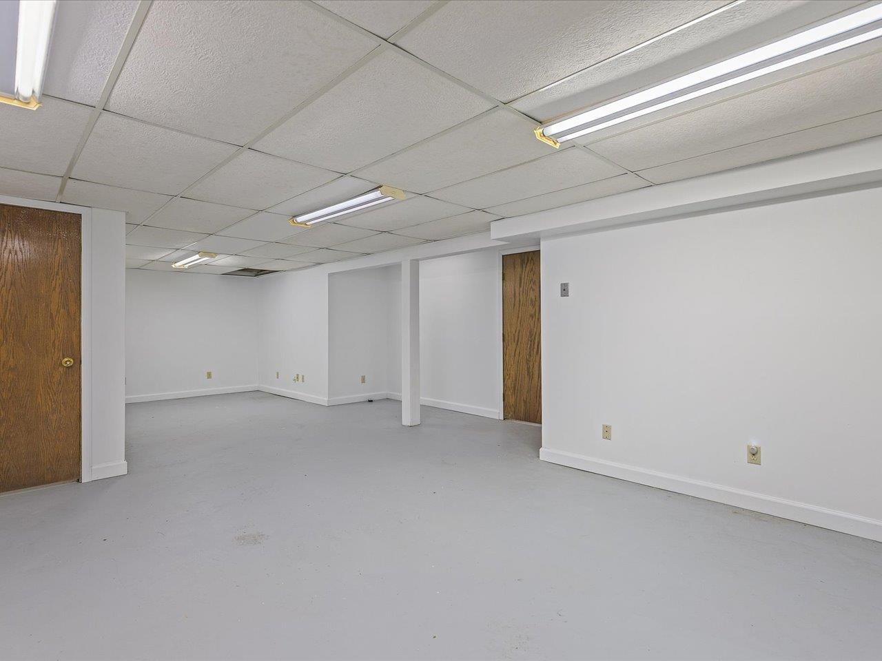 5226 Arbutus Road Rockford, IL 61107 - Photo 32 of 44