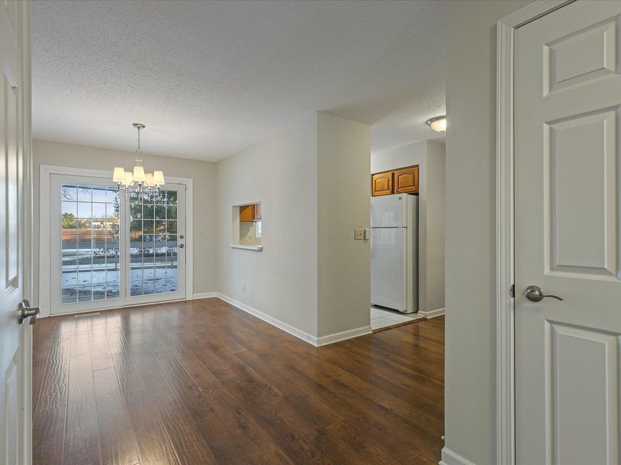 5226 Arbutus Road Rockford, IL 61107 - Photo 7 of 44