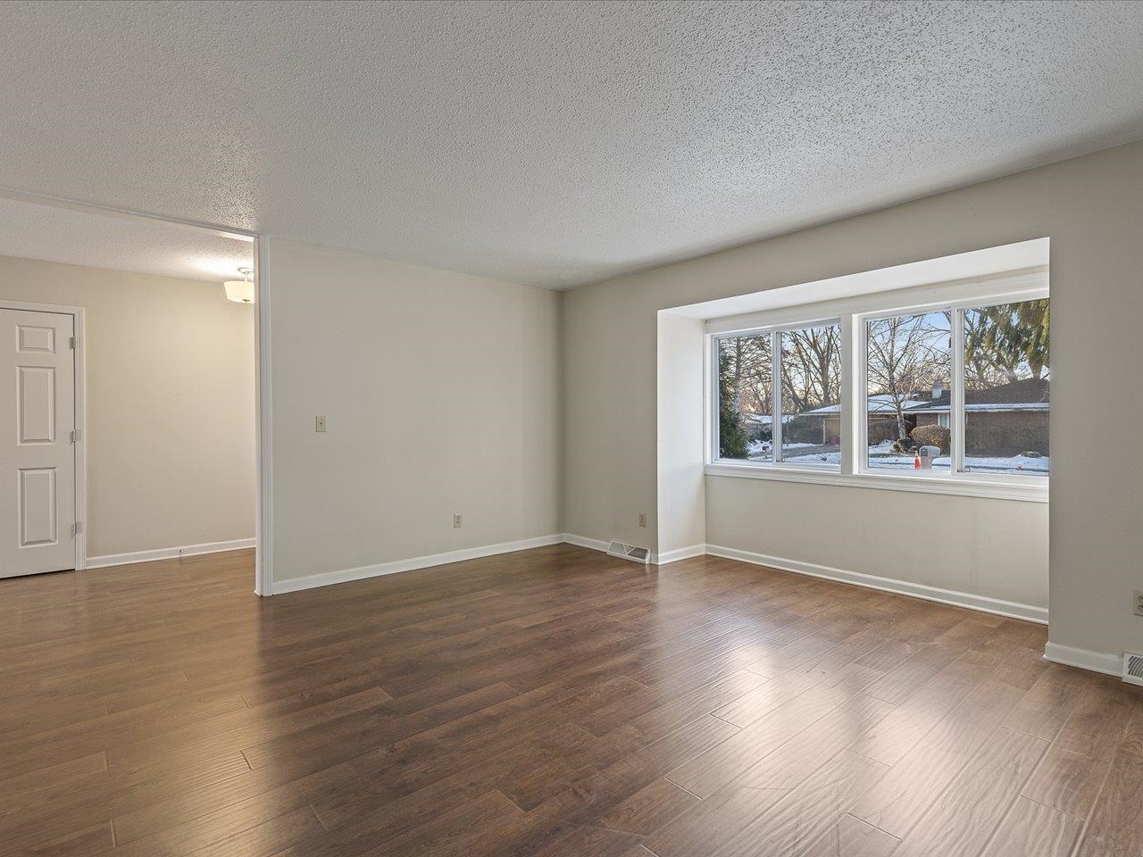 5226 Arbutus Road Rockford, IL 61107 - Photo 10 of 44