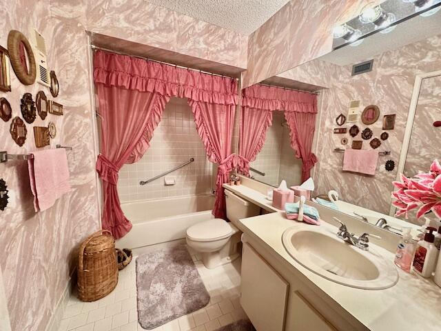 18800 Jolson Avenue, Unit 3 Boca Raton, FL 33496 - Photo 10 of 31 Main Bathroom
