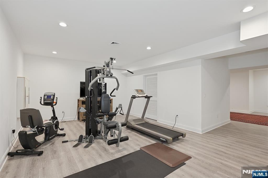 8 Ranch Lane Closter, NJ 07624 - Photo 30 of 38 Gallery Image 30