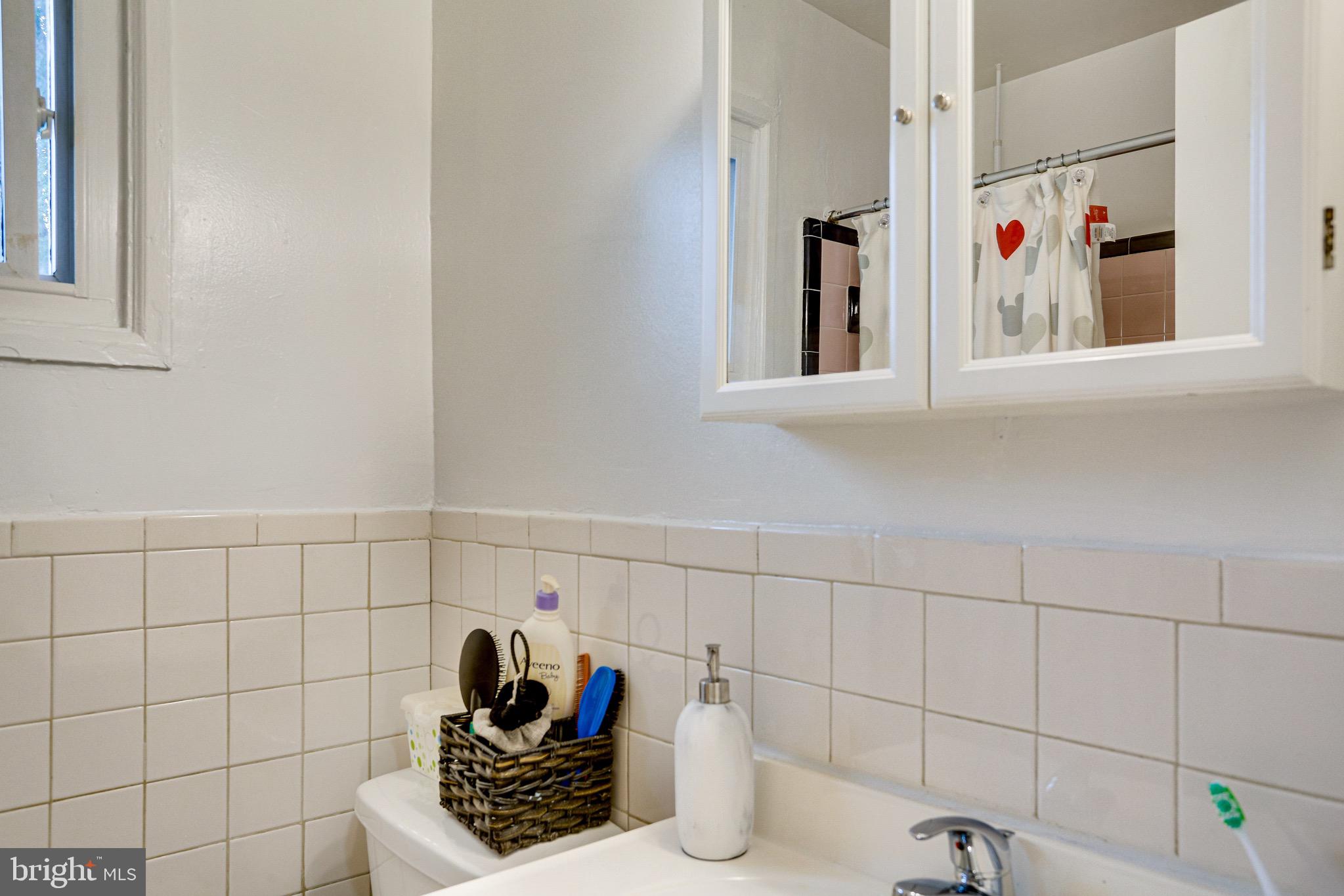 3419 Embry Street Silver Spring, MD 20902 - Photo 20 of 29 BATHROOM