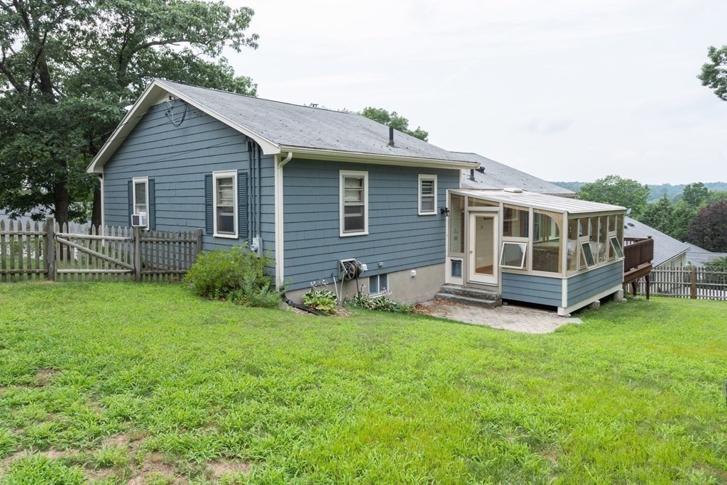 7 Grant Road Winchester, MA 01890 - Photo 5 of 39 Gallery Image 5
