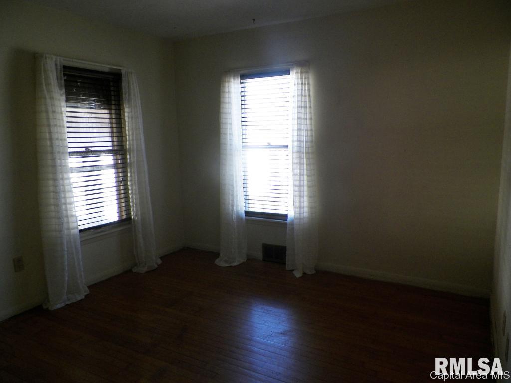 231 South Center Street Oneida, IL 61467 - Photo 20 of 31 Gallery Image 20
